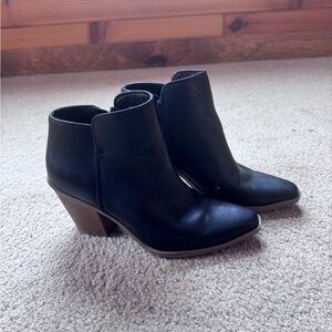 Elegant Black Ankle Boots